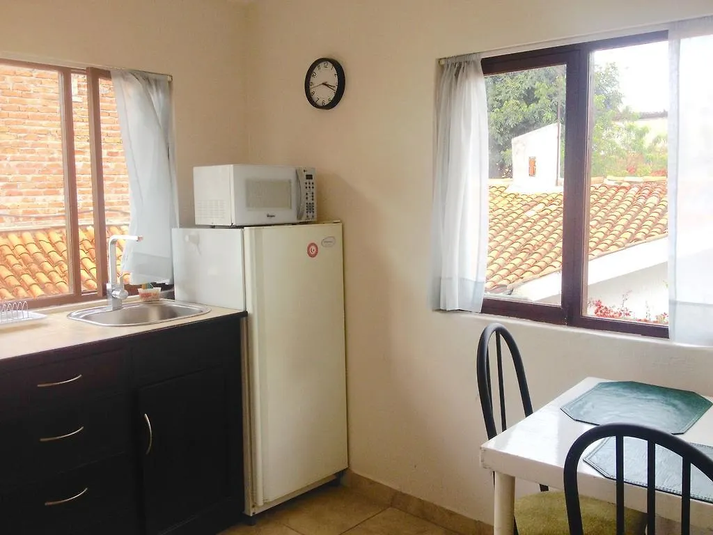 Casa Macondo Bed & Breakfast Куэнка