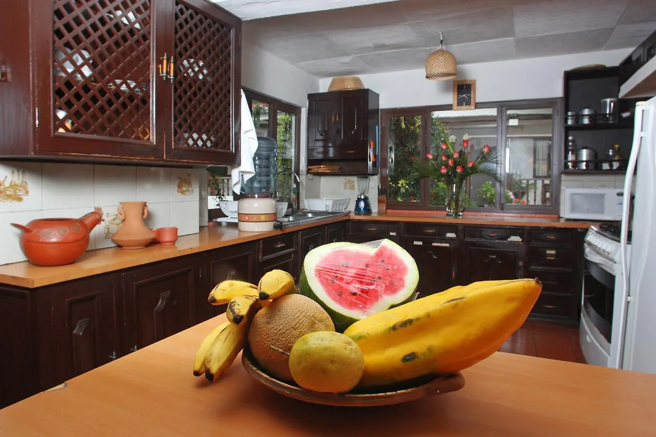 Casa Macondo Bed & Breakfast Cuenca